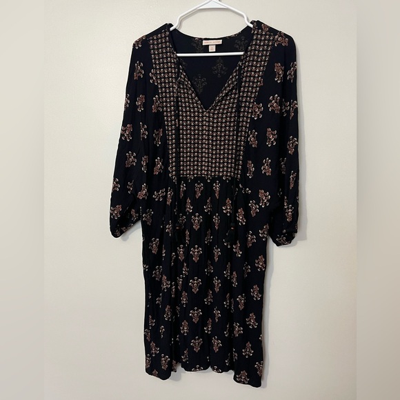 Knox Rose Dresses & Skirts - Knox Rose Boho Patterned Long Sleeve Dress